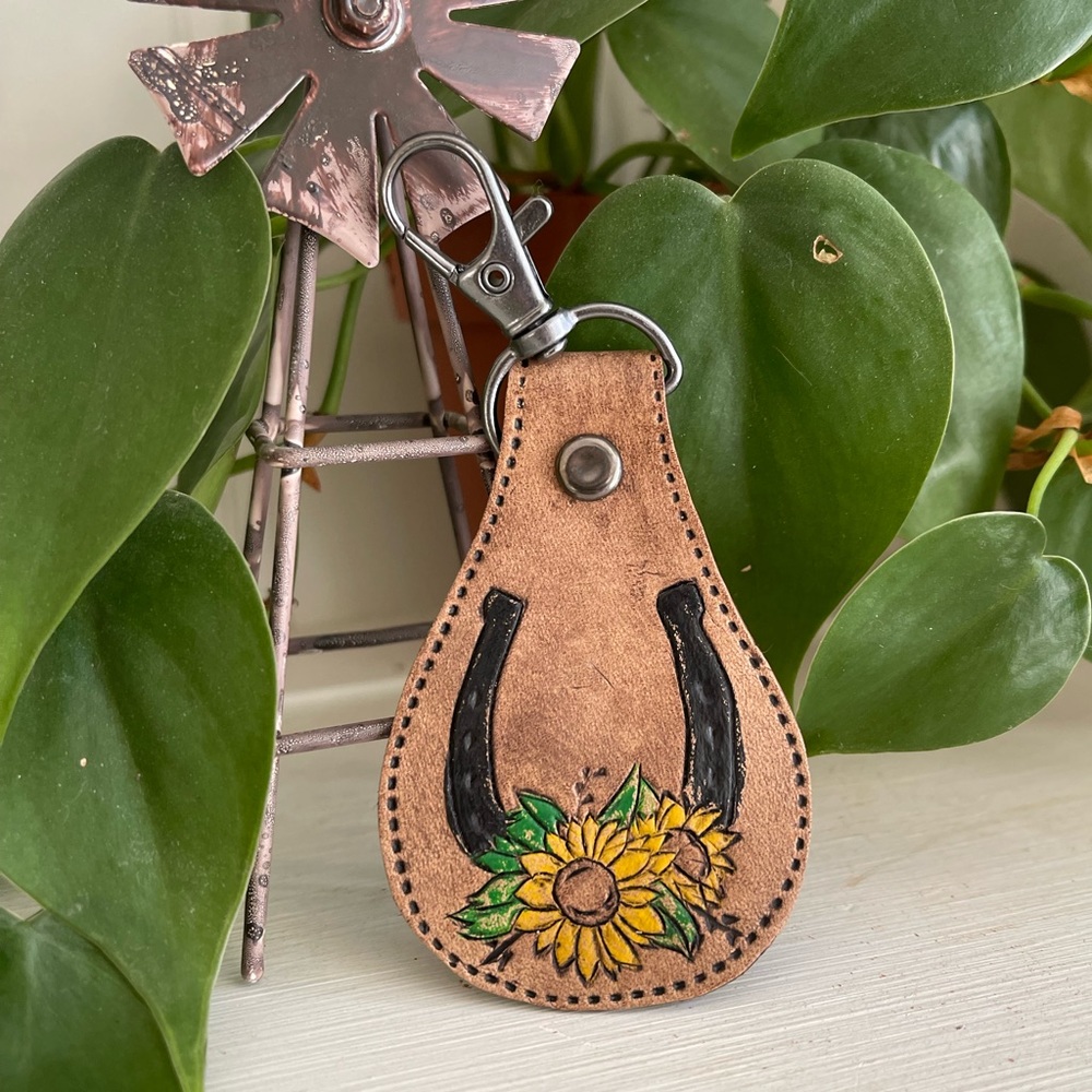 Horse shoe / Sunflower Leather Keychain